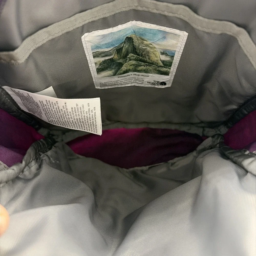 The North Face Berkeley Crossbody Bag - PFAS One Size, Sumac/Alpine Plum